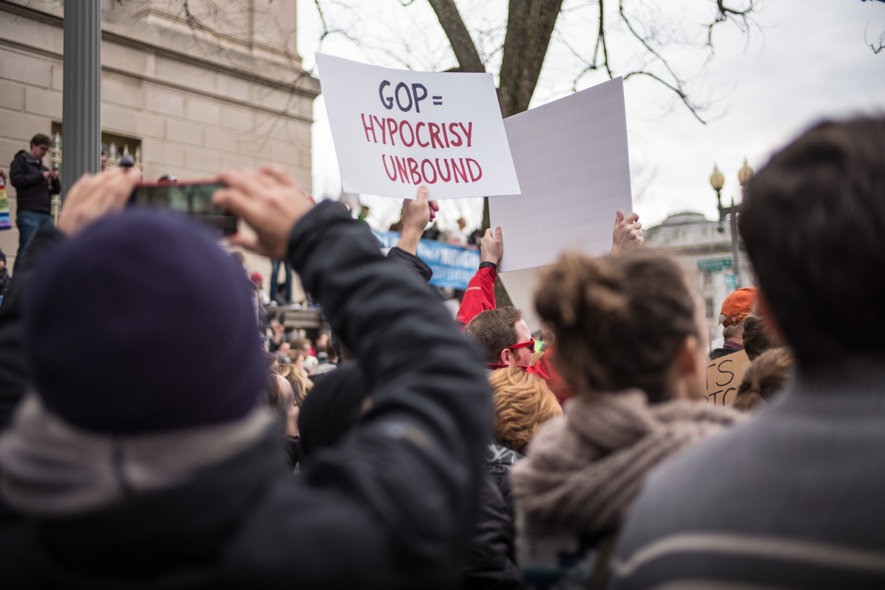 white-house-protest-12917-16